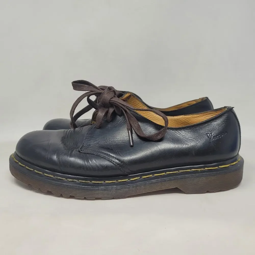 Vintage Dr. Martens Shoes Mens 9 Black Leather England Lace Up Oxfords 1461